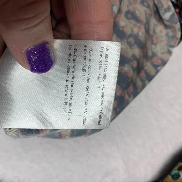 Escada deep V top size small multicolored - Picture 7 of 8